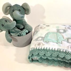 🌺SOLD🌺Sweet Sage & Gray Elephant Crochet Blanket 4 Piece Gift Set